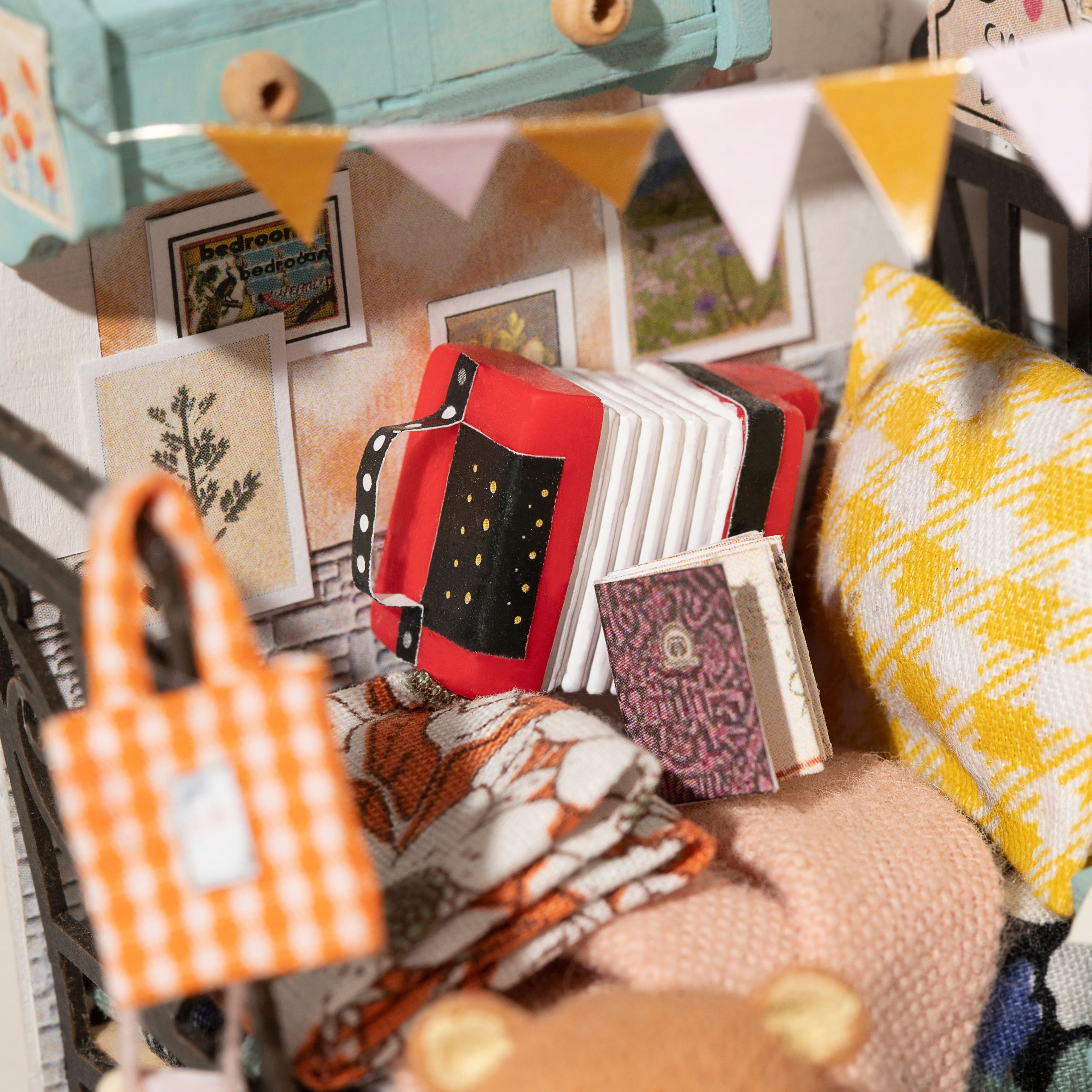 Rolife® Sweet Dream Bedroom DIY Miniature Kit - Image 2
